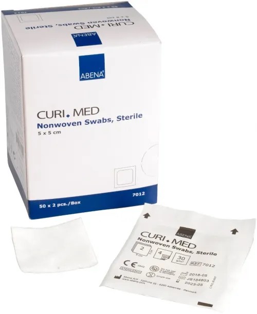 Kompresy z netkané textilie, sterilní—5 x 5 cm, 50x2 ks/bal. 