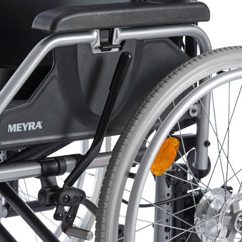 Polohovací invalidní vozík Eurochair2 Polaro 2.845—Šířka sedáku 43cm