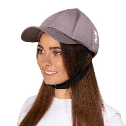 Ochranná přilba Ribcap Baseball Cap—Velikost S-M, barva platinová