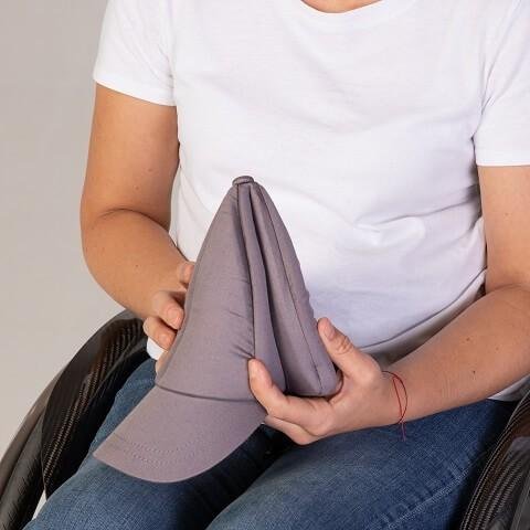 Ochranná přilba Ribcap Baseball Cap—Velikost S-M, barva platinová