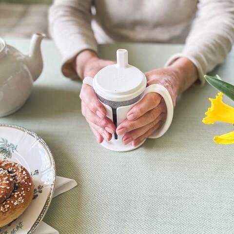 ETAC Hrnek s náustkem