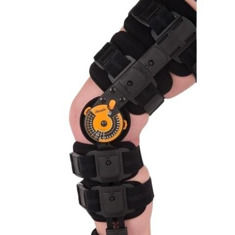 Lehká pooperační kolenní ortéza RUSH Qmed—Velikost UNI