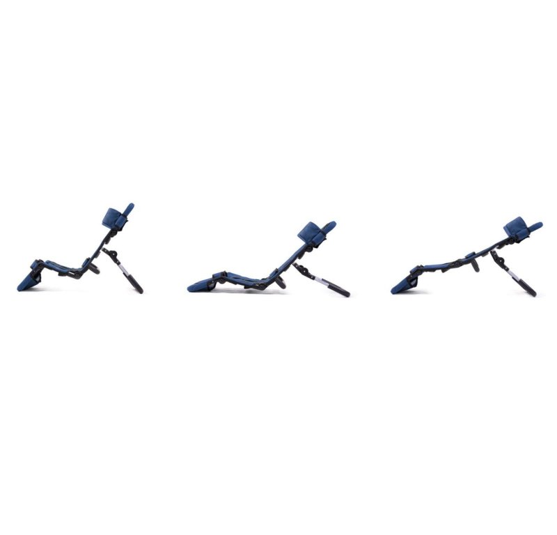 Dětské koupací lehátko PEPI—S polohovatelnou konstrukcí