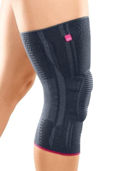 Kolenní bandáž se silikonovou pelotou Genumedi—Velikost IX, stříbrná