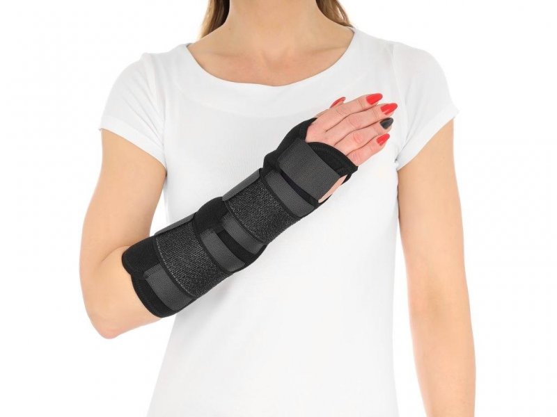 Ortéza zápěstí AT53083—Velikost 2