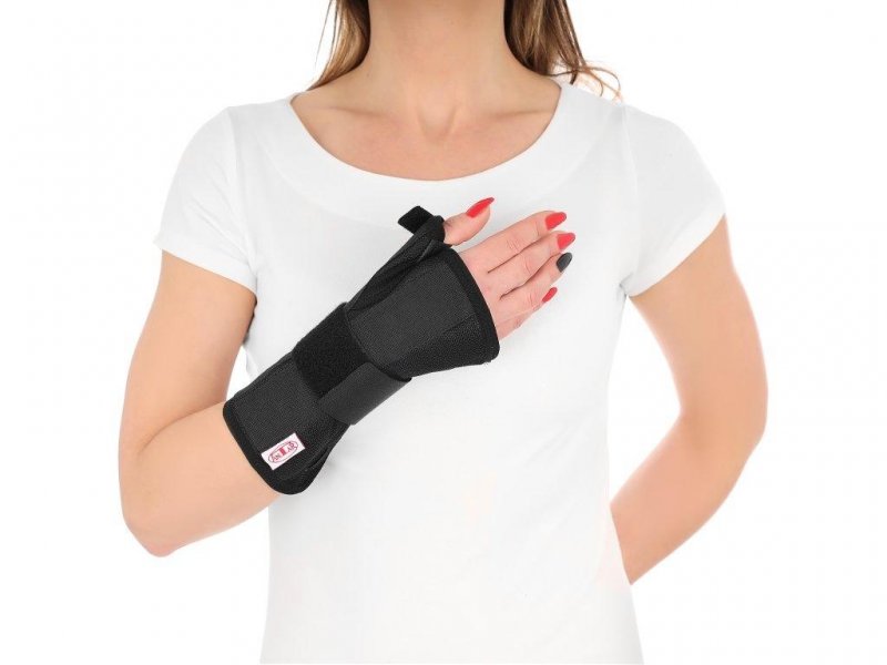 Ortéza zápěstí s fix. palcem AT53066 - Levá—Velikost M