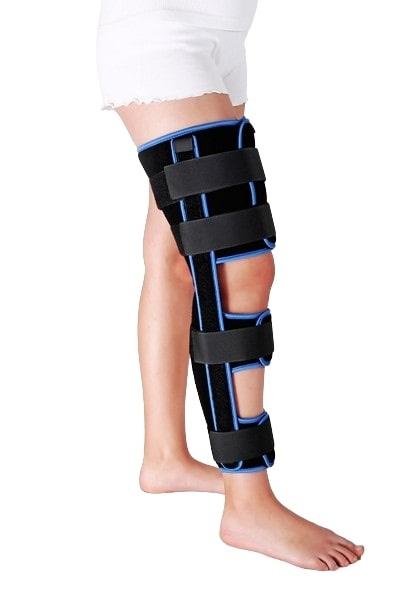 Panop ortéza kolenní Panopfix PAN 7.06 - XS—Ortéza kolenní zadní anatomicky tvarovaná dlaha a dvě rovné dlahy