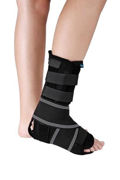 Panop ortéza hlezna s dlahami PAN 8.03 - XS—Ortéza k fixaci hlezna se třemi dlahami a fixačním páskem