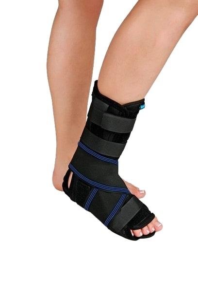 Panop ortéza hlezna s dlahami PAN 8.03 - M—Ortéza k fixaci hlezna se třemi dlahami a fixačním páskem