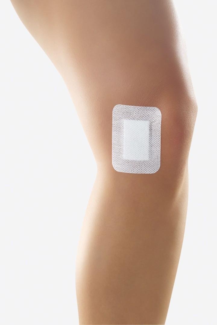 Náplast Hypoalergenní Curapor Sterilní - 5 x 7 cm—Samolepící, s polštářkem, 100 ks