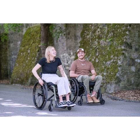 Aktivní invalidní vozík FEMTO S 1.186—Se skládacím rámem