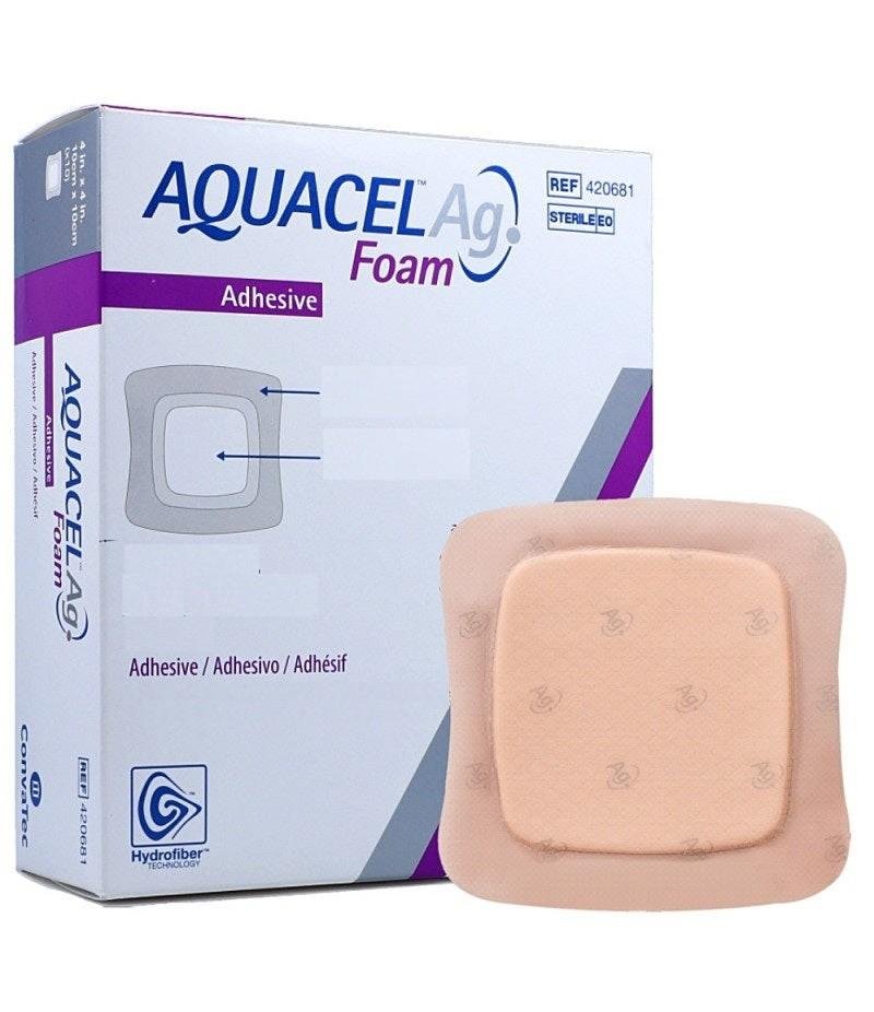 Aquacel Ag Foam Adhezivní - 10 x 10 cm—Pěnové krytí s technologií Hydrofiber a se stříbrem, 10 ks