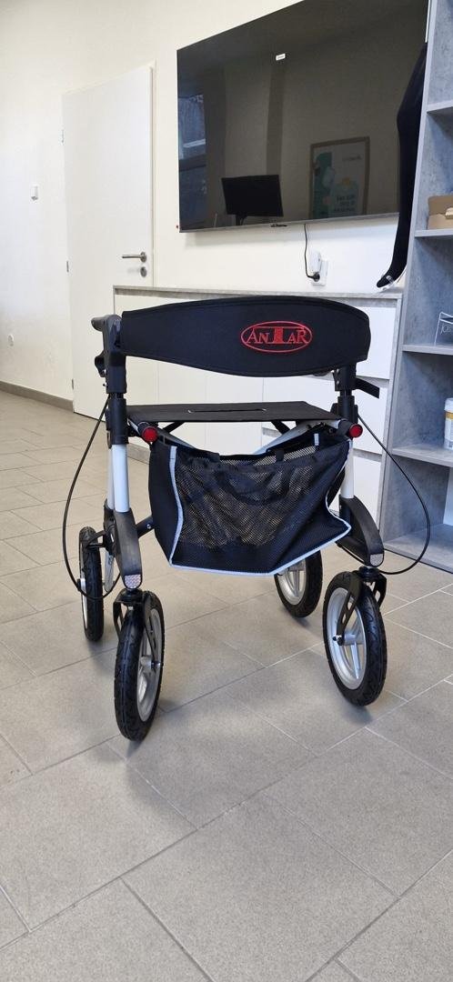 Chodítko čtyřkolové AT51031—Skládací