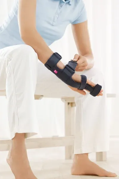 Bandáž zápěstí s prstovou dlahou medi CTS—Velikost 0