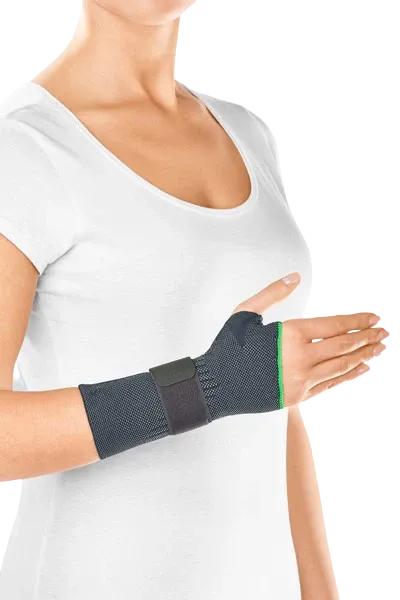 Bandáž zápěstí s výztuhou protect.Manu active—Velikost I, pravá