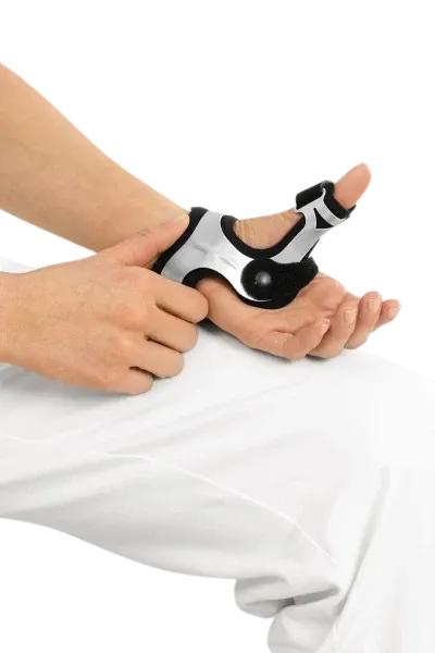 Ortopedická ortéza sedlového kloubu palce Rhizomed—Velikost M, pravá