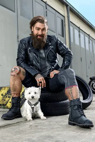 Kolenní bandáž se silikonovou pelotou Genumedi—Velikost II, stříbrná