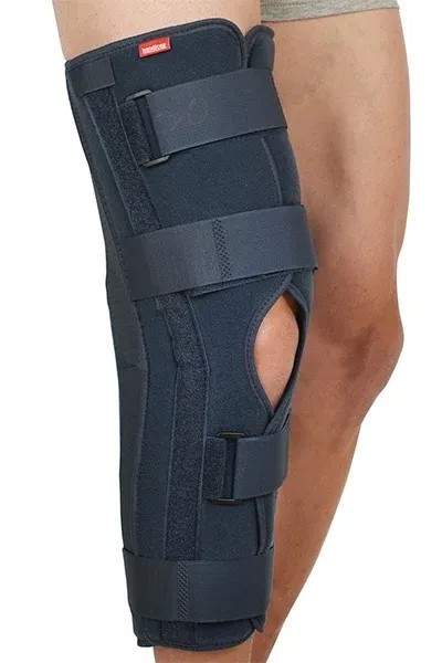 Rigidní ortéza (fixace 20°) 010E—Velikost 3