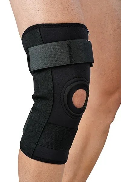 Kolenní ortéza návleková s kloubem 101B—Velikost 4, neoprenová