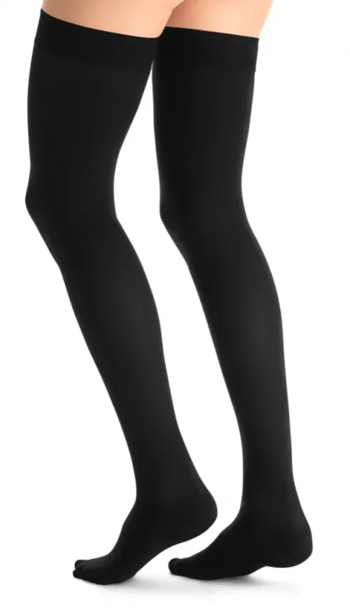 Kompresní stehenní punčochy JOBST Opaque - III—Běžná délka, černá barva, se špicí