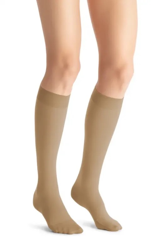 Kompresní lýtkové punčochy JOBST Opaque - III—Běžná délka, tělová barva, se špicí