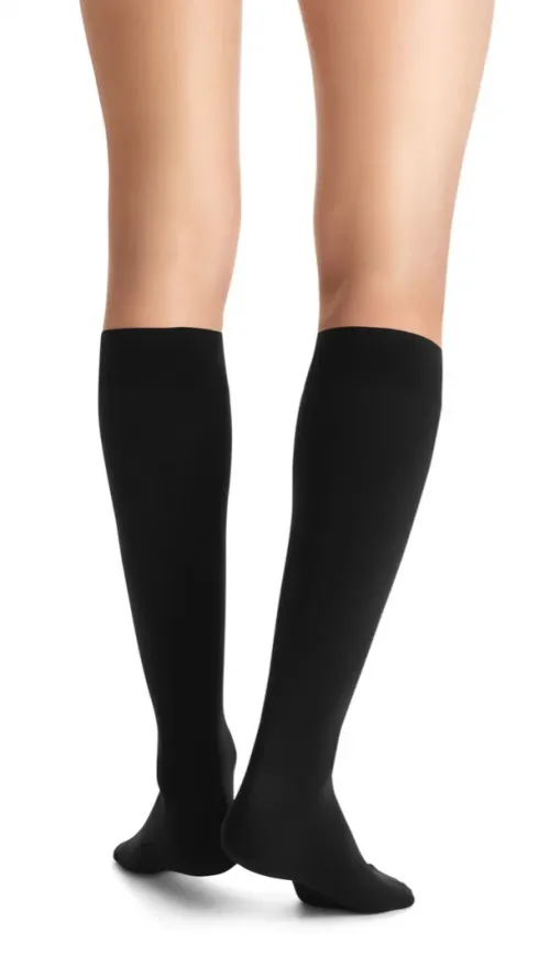 Kompresní lýtkové punčochy JOBST Opaque - VI—Běžná délka, černá barva, se špicí