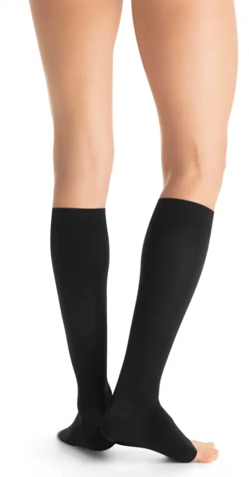 Kompresní lýtkové punčochy JOBST Ultra Sheer - II—Běžná délka, černá barva, bez špice