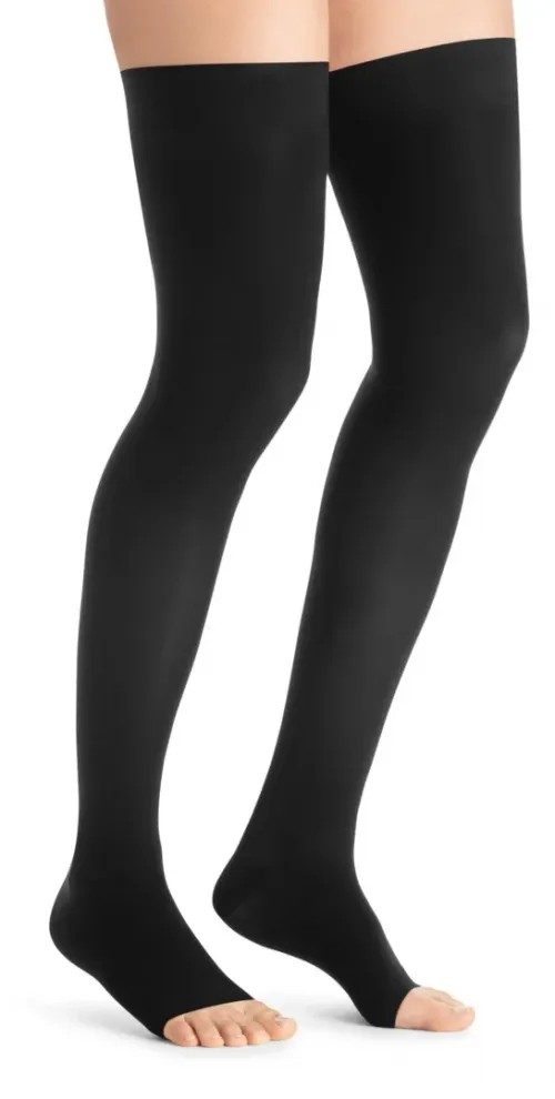 Kompresní stehenní punč. JOBST Ultra Sheer - IV—Běžná délka, černá barva, bez špice